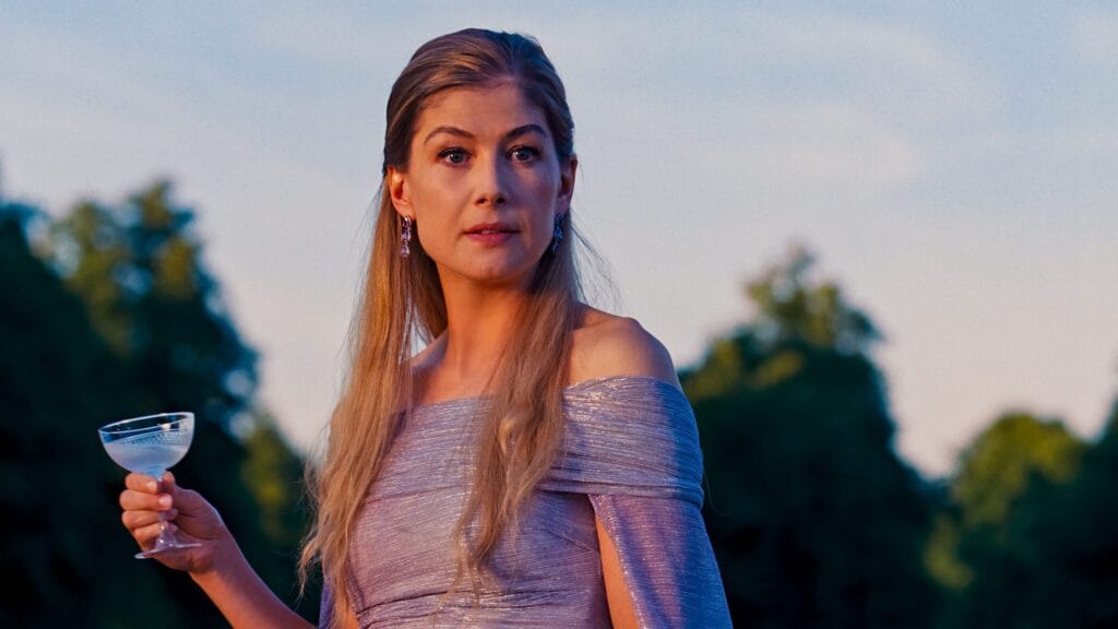 Rosamund Pike, magistrale dans Saltburn