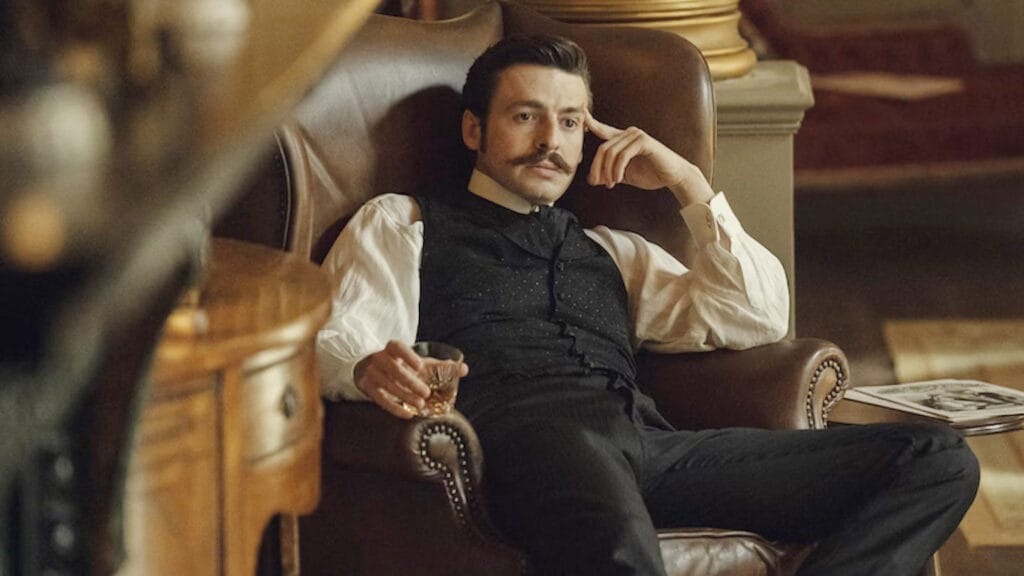 Arthur (Anthony Boyle) dans House of Guinness, de Netflix
